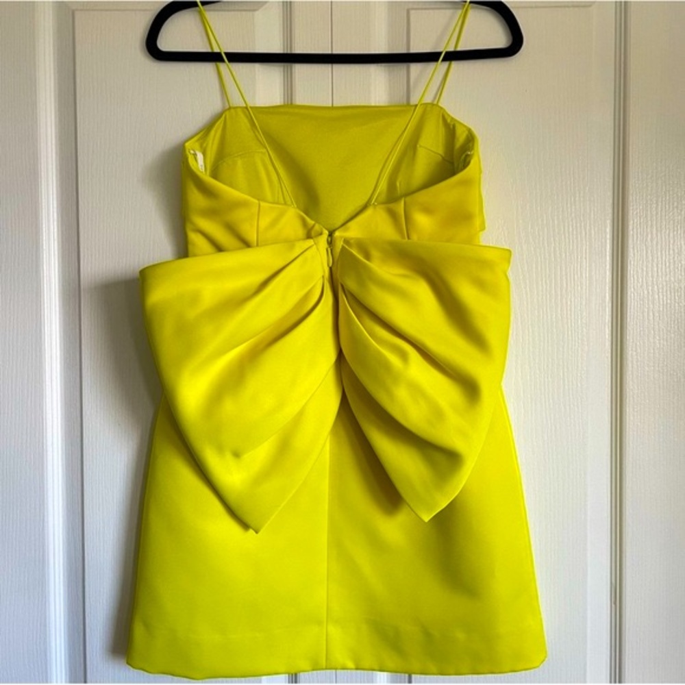 SHEIKE Women’s Amy Bow Back Dress in Citrus - Size US 4 (AU 8) - Picture 4 of 13